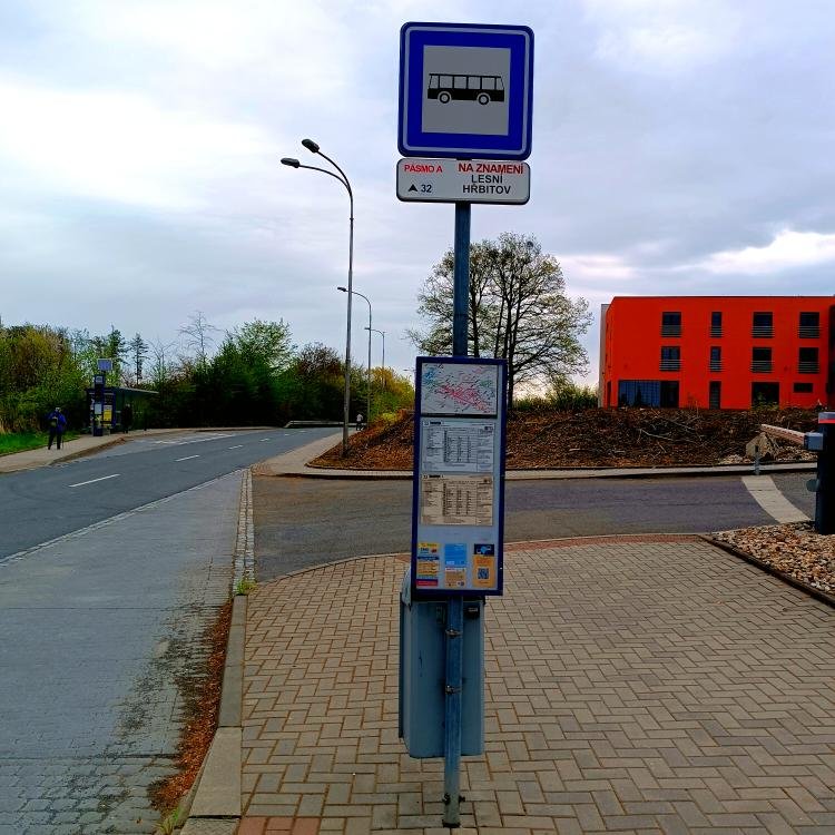 Za významnými osobnostmi Zlína na Lesní hřbitov