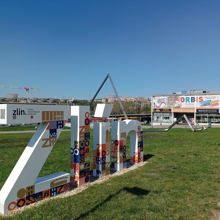 3D nápis ZLÍN poblíž Náměstí Práce