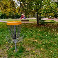 Na discgolf do DiscGolfParku U Rakety v Ostravě-Mariánských Horách