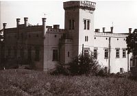 Leontýnský zámek