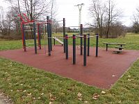 Venkovní posilovna v Hrabové.