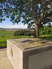 Žuráň - návrší Napoleona aneb Pomník obětem Napoleonských válek