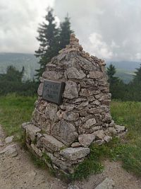 KRNAP Bucharova cesta Hančův pomník