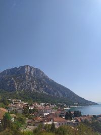 Chorvatsko, Gradac, pohled z ulice Gradina