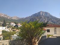 Chorvatsko, Gradac, pohled z ulice Gradina