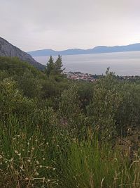 Chorvatsko, Gradac, cesta na hřbitov