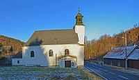 Ludvíkov.Kostel Navštívení Panny Marie z roku 1792, nejstarší stavba obce s charakteristickou šikmou věží. Kulturní památka.