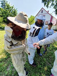 Exkurze na včelí farmě AnnKas v CHKO České středohoří