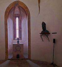 Kaple na hradě s bustou arcibiskupa Jana z Jenštejna.