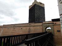 Hrad Cheb a jeho Černá věž, která má 109 schodů.