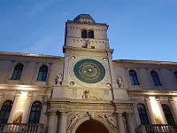 Torre dell´Orologio na náměstí Piazza dei Signori