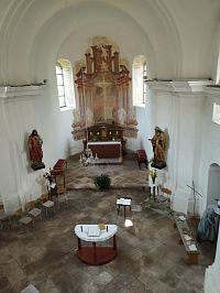 interier Kostel Povýšení sv. Kříže (Dvůr Králové nad Labem)