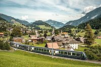GoldenPass Express in Rougemont, Vaud. / GoldenPass Express © 2022 Swiss Travel Systems AG