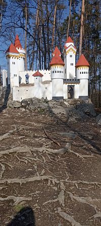 11km - Rozhledna Bára - Vyhlídková věž na Chlumu -  Zřícenina hradu Rabštejn