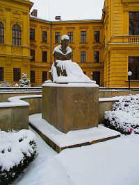 Pomník Boženy Němcové (Hradec Králové)