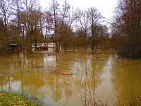 Loděnice a chaty u Staré Orlice (Hradec Králové)