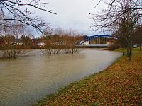 Řeka Orlice u Svinar (Hradec Králové)