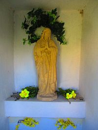 Kaplička Panny Marie (Podůlšany)