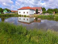 Obecní rybník (Urbanice)