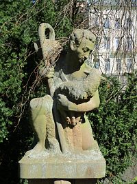 Socha Pastýře v Masarykových sadech (Jaroměř)