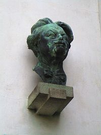 Pamětní deska s bustou Františka Ondříčka v Brandýse nad Orlicí