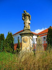Socha sv. Jana Nepomuckého (Kunčice)