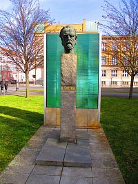 Busta Bedřicha Smetany (Pardubice)