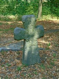 Mezní kříž v Masarykových sadech (Josefov)