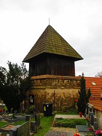 Zvonice u kostela sv. Kateřiny (Licoměřice)