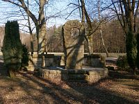 Pomník obětem 2. světové války ve Vysoké nad Labem