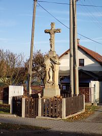 Kříž (Hrachoviště)