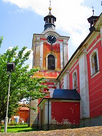 Kostel Nanebevzetí Panny Marie v Petrovicích