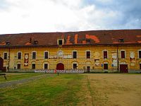 Dělostřelecká kasárna (Terezín)