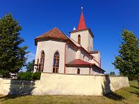 Kostel Narození sv. Jana Křtitele ve Vlkově nad Lesy