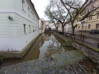 Část Městské strúhy na Wernerově nábřeží (Pardubice)