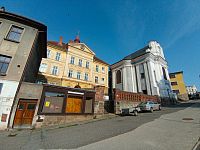 Škola a kostel sv. Václava (Broumov)