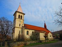 Kostel sv. Petra a Pavla (Všetaty)