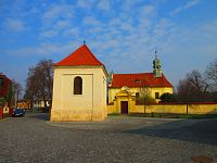 Zvonice a kostel Nanebevzetí Panny Marie (Lobkovice)