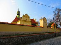 Kostel Nanebevzetí Panny Marie (Lobkovice)