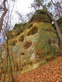 Skalní útvary mezi Mlčení a Harasovem (Kokořínský Důl/Janova Ves)