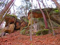 Skalní útvary mezi Mlčení a Harasovem (Kokořínský Důl/Janova Ves)
