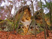 Skalní útvary mezi Mlčení a Harasovem (Kokořínský Důl/Janova Ves)