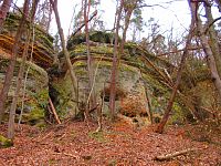 Skalní útvary mezi Mlčení a Harasovem (Kokořínský Důl/Janova Ves)