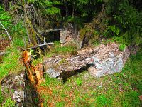 Ruiny loveckého zámečku Hochbergů (Grzmiąca)