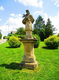 Socha sv. Jana Nepomuckého (Petrovice)