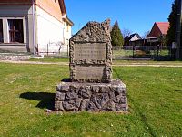 Pomník padlým (Popovice)