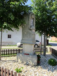 Pomník padlým (Rašín)