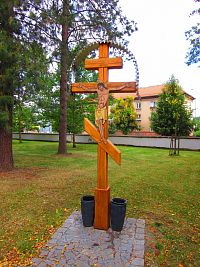 Kříž u hřbitovního kostela Nejsvětější Trojice (Rokycany)