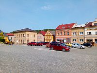 Dům čp. 7 na náměstí T. G. Masaryka v Úpici