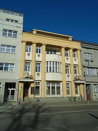 Dům čp. 556 na třídě Čs. armády v Hradci Králové